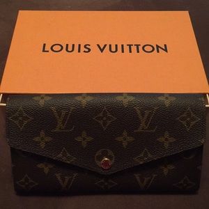 Louis Vuitton Sarah wallet monogram